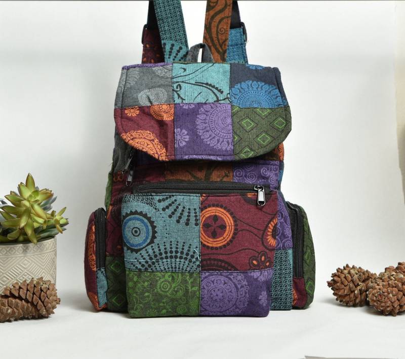Einzigartiger Himalaya Mixed Patch Design Handgefertigter Festival Rucksack Aus 100% Baumwolle - 15 Zoll Made in Nepal von Bluskysoul