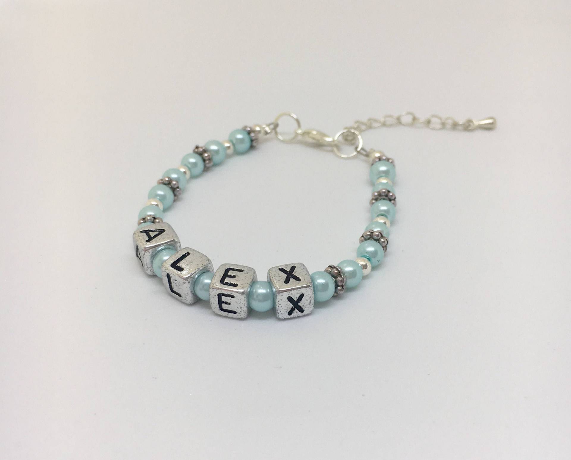 Baby Name Armband Perle von BluuMoonGifts
