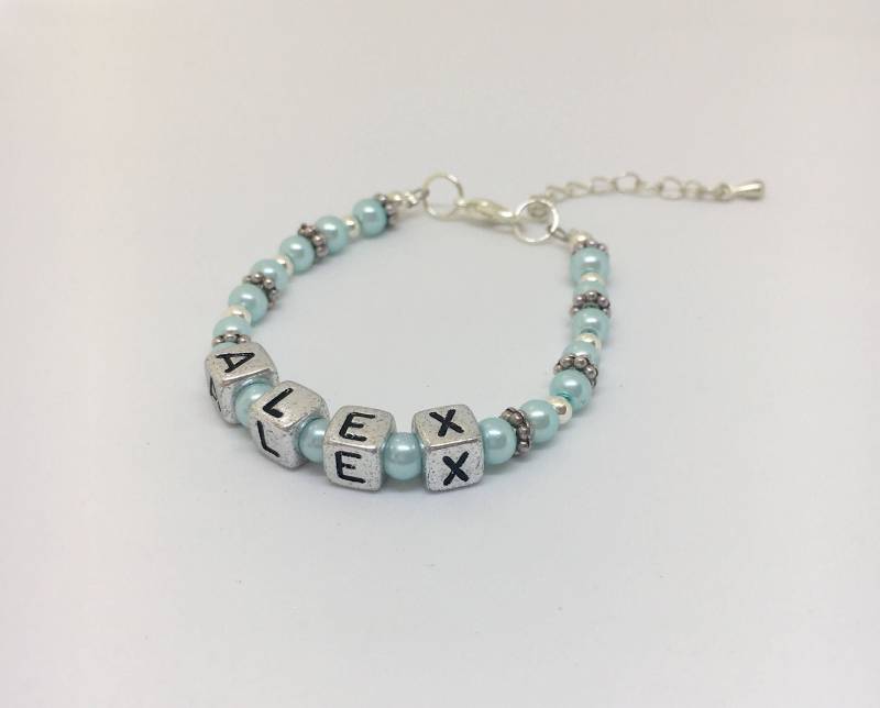 Baby Name Armband Perle Baby Name Armband Perle von BluuMoonGifts