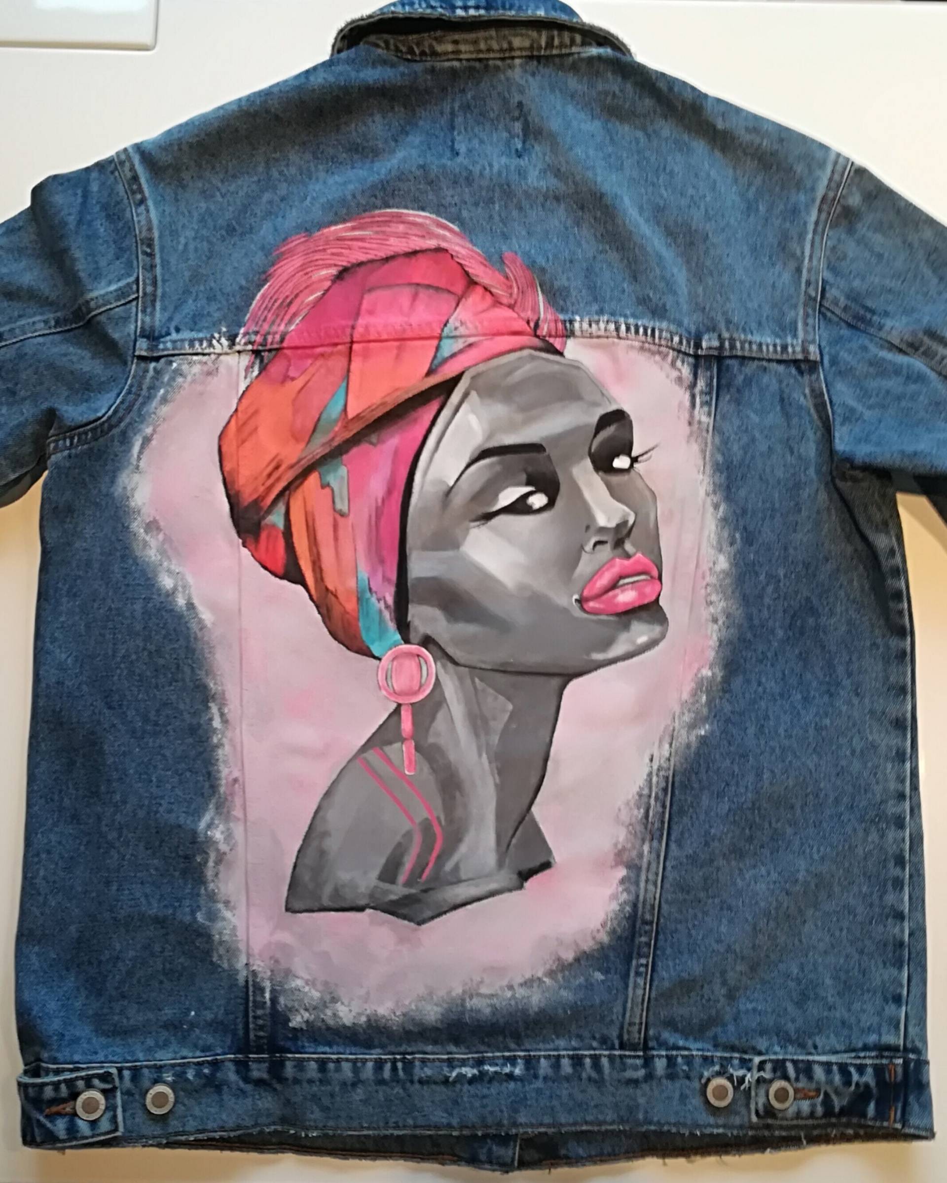 Handbemalte Jeansjacke Handbemalte Jeansjacke von BluzaHr