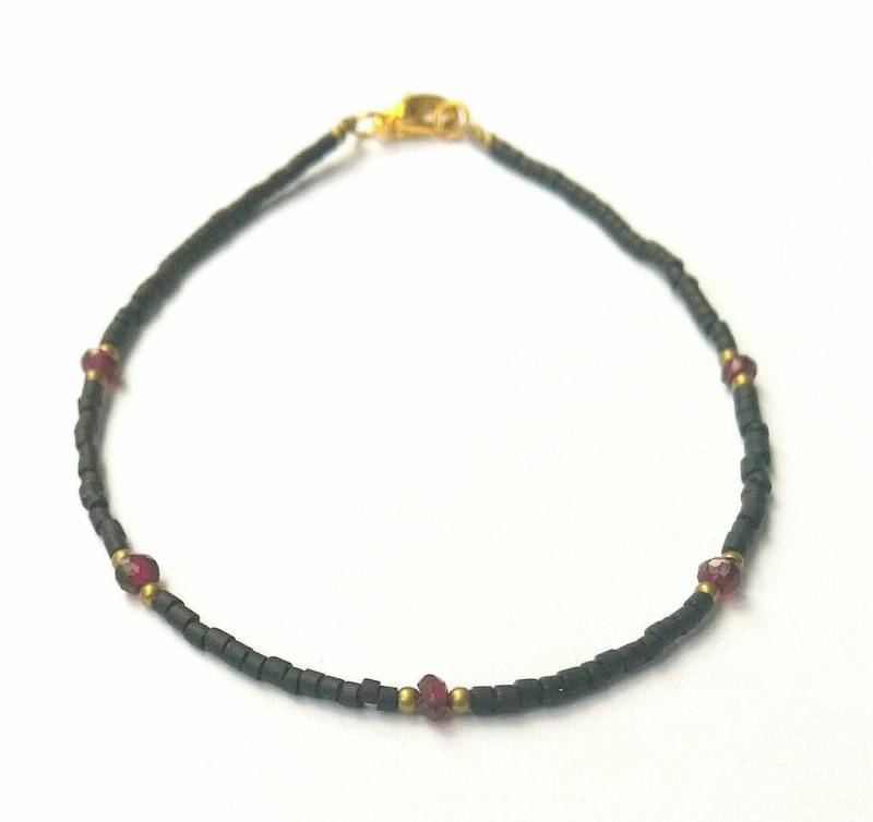 Afghan Natürlicher Granat Mit Schwarzen Glas Kleinen Rocailles Perlen Armband Fußkettchen Messing Handgemachter Zierlicher Minimalist Schmuck von BnhStone