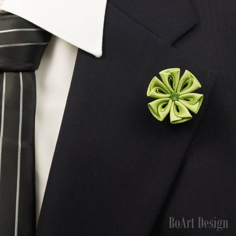 Armee Grün Kanzashi-Blumen-Anstecknadel Mit Swarovski Peridot Kristall/Revers Pin/Revers Blume/Herren Revers Blume/Hochzeit Zubehör/Brosche von BoArtDesign