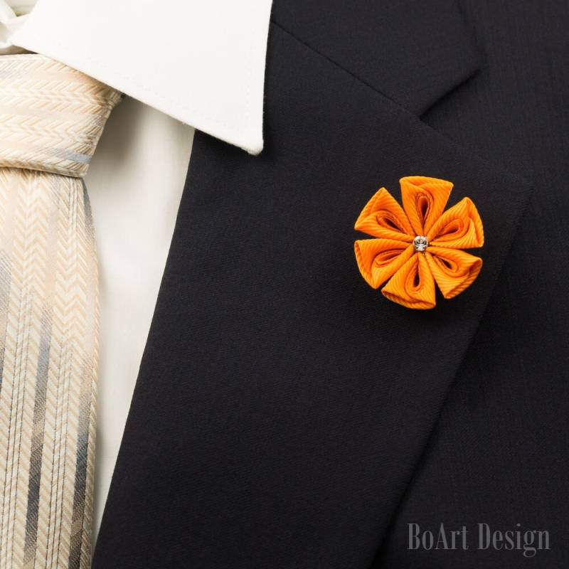 Dunkelorange Kanzashi Blume Revers Pin Mit Swarovski Clear Crystal/Anstecknadel/Blume Anstecknadel/Herren Blume/Hochzeit Accessoires/Brosche von BoArtDesign
