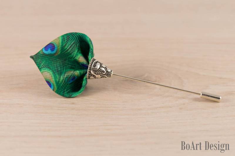 Pfau Revers Stick Pin/Spaten Inspiriert Grün Kanzashi Blume Pin/Revers Blume/Herren Blume/Hochzeit Accessoires von BoArtDesign