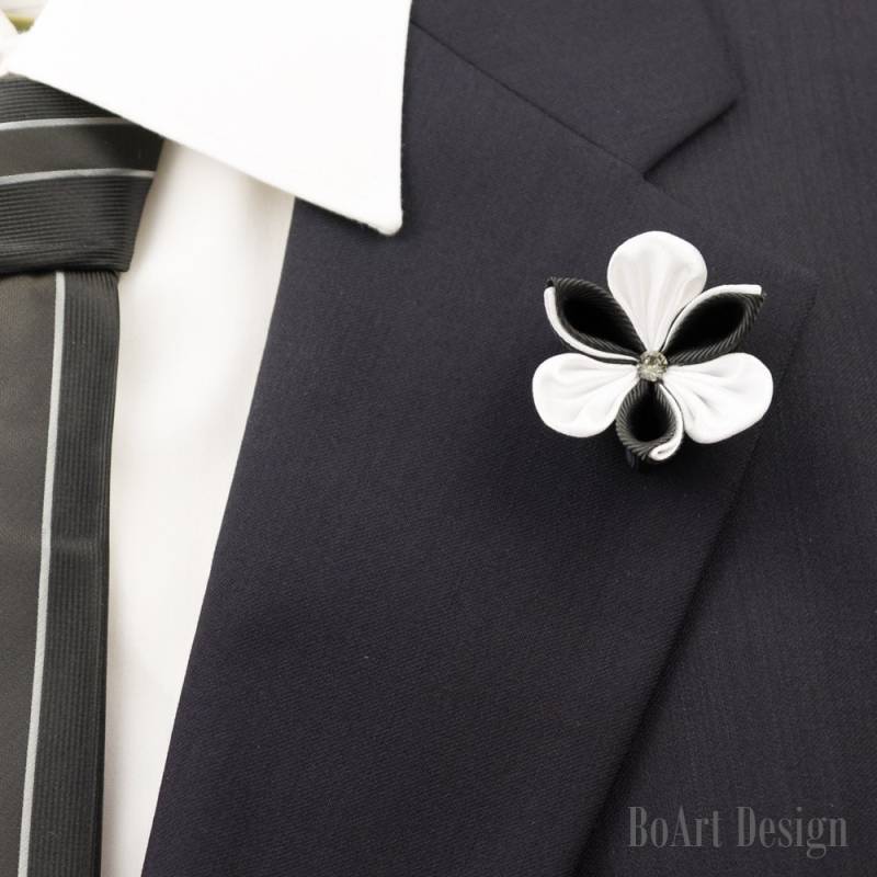 Schwarz & Weiß Kanzashi Blume Revers Pin/Swarovski Silver Night Crystal/Anstecknadel/Anstecknadel/Hochzeits-Accessoires/Brosche Schwarz & Weiß Kanzashi Blume Revers Pin/Swarovski Silver Night Crystal/Anstecknadel/Anstecknadel/Hochzeits-Accessoires/Brosche von BoArtDesign