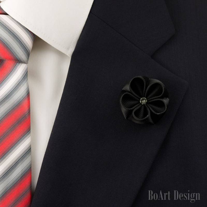 Schwarze Kanzashi Blume Anstecknadel Mit Swarovski Silver Night Crystal/Anstecknadel/Blume Am Revers/Herren Revers Blume/Hochzeitszubehör/Brosche von BoArtDesign
