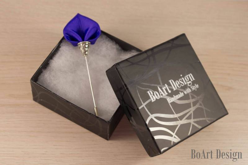 Spaten Inspiriert Indigo Lila Kanzashi Blume Am Revers Stick Pin/Revers Blume/Herren Blume/Hochzeit Zubehör von BoArtDesign