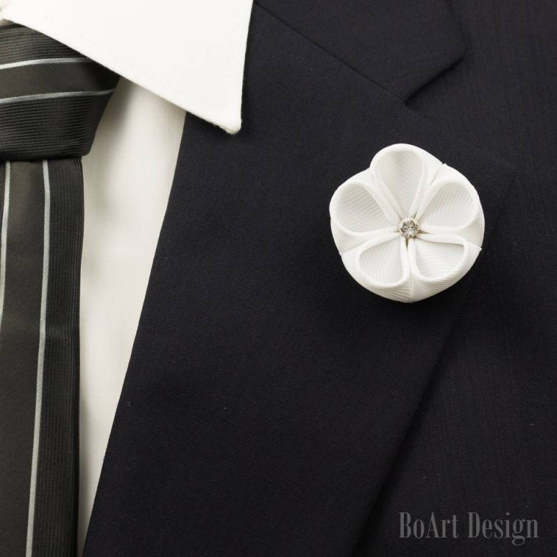 Weiße Kanzashi Blume Anstecknadel Mit Klaren Swarovski Kristall/Revers Pin/Revers Blume/Herren Revers Blume/Hochzeit Zubehör/Brosche von BoArtDesign