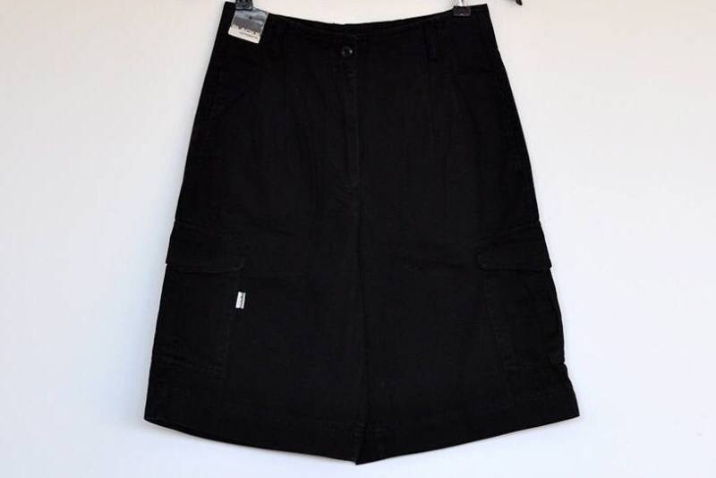Nos Vintage John F. Gee Schwarze High Waist Bermuda Shorts Mit Weitem Bein von BoBoVintage