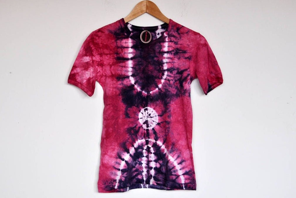 Nos Vintage Pink Und Lila Tie Dye T Shirt von BoBoVintage