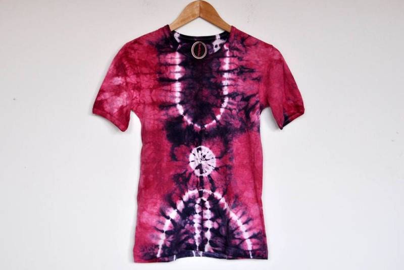 Nos Vintage Pink Und Lila Tie Dye T Shirt Nos Vintage Pink Und Lila Tie Dye T Shirt von BoBoVintage