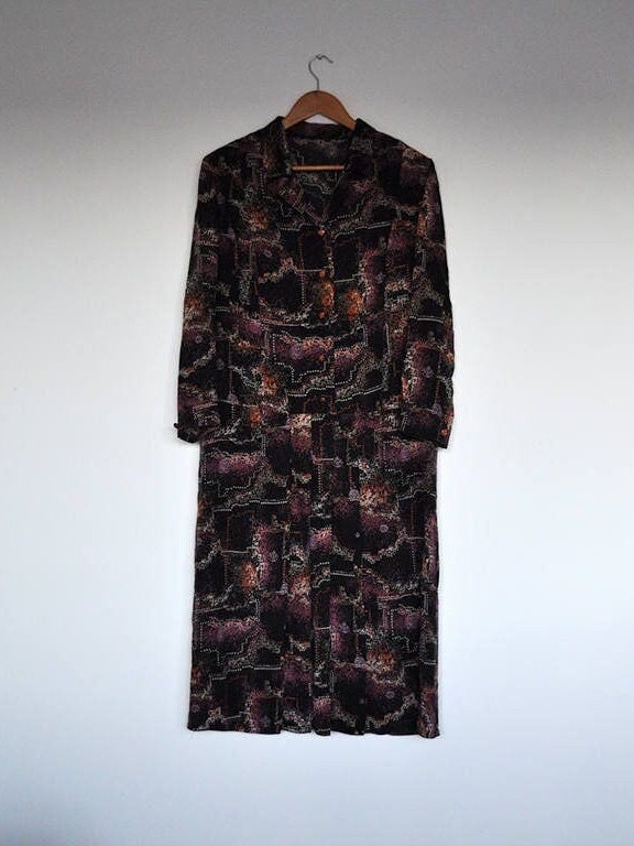 Vintage Abstrakt Print Langarm Midi Shirtkleid Vintage Abstrakt Print Langarm Midi Shirtkleid von BoBoVintage