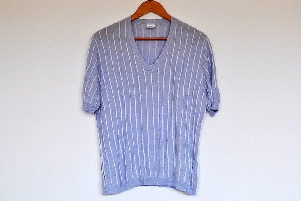 Vintage Baby Blau Gestreiften V-Ausschnitt Kurzarm Strick Bluse Top von BoBoVintage