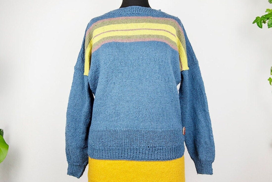 Vintage Blau Gestreifter Handgestrickter Pullover von BoBoVintage