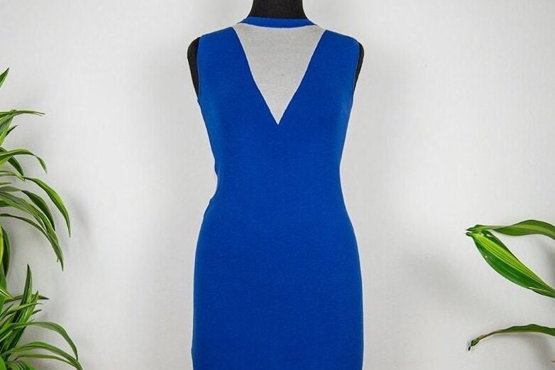 Vintage Blau Und Weiß Semi Sheer Ärmelloses Stretchy Strick Midi Kleid von BoBoVintage