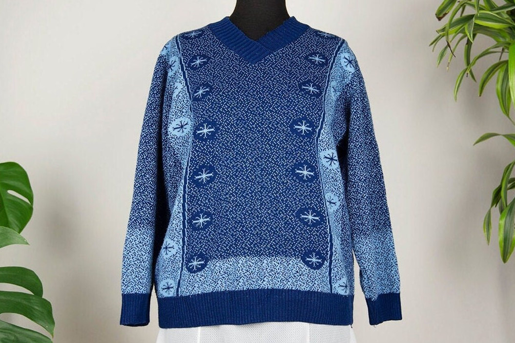 Vintage Blaue Schneeflocken Muster Pullover von BoBoVintage