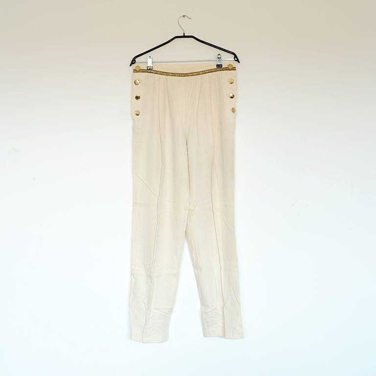 Vintage Creme Und Gold Trim Plissierte Hohe Taille Adrette Hose von BoBoVintage