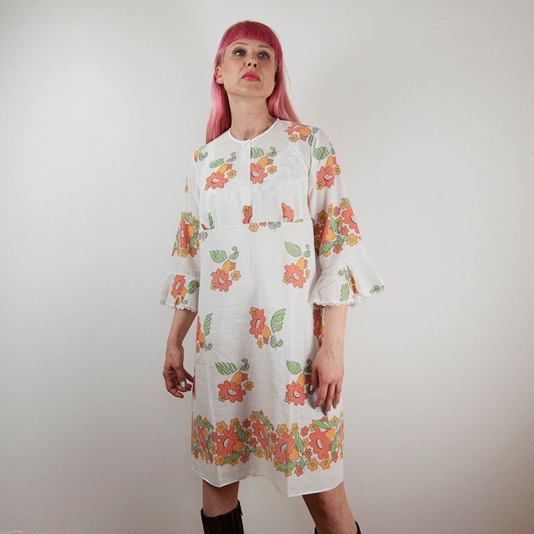 Vintage Floral Semi Sheer Rüschen Viertelärmel Nachtkleid von BoBoVintage