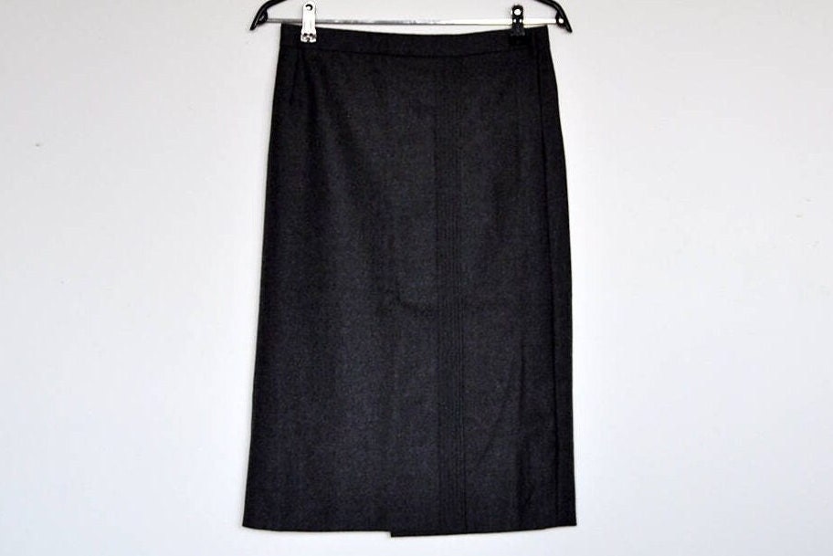 Vintage Grauer Wolle Bleistift Midi Wickelrock Vintage Grauer Wolle Bleistift Midi Wickelrock von BoBoVintage