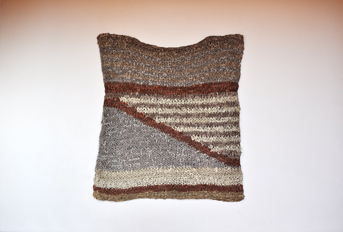 Vintage Hand Stricken Erdtönen Gewebte Leder Pullover Weste von BoBoVintage