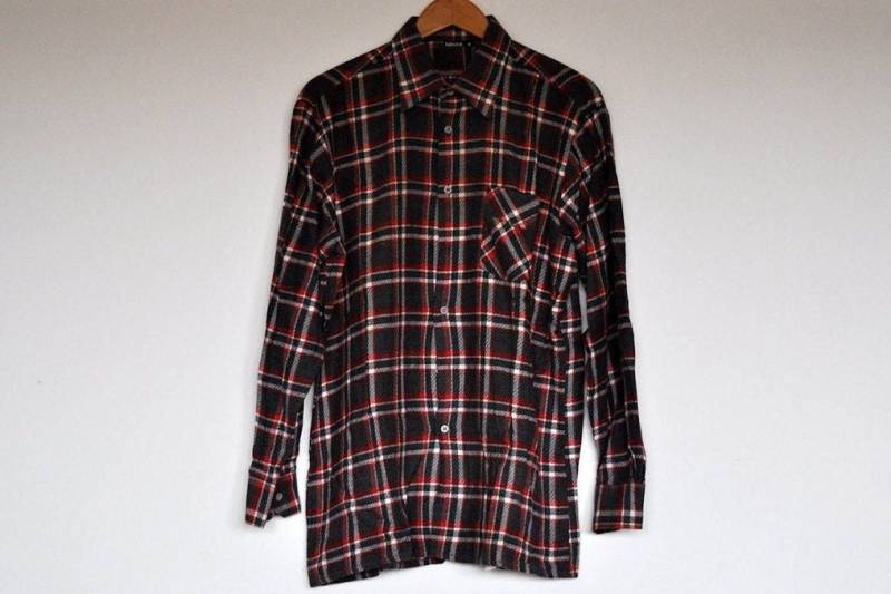 Vintage Kariertes Flanell Button Down Oxford Hemd Vintage Kariertes Flanell Button Down Oxford Hemd von BoBoVintage