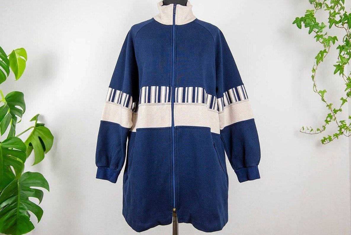 Vintage Navy Blau Und Beige Reißverschluss Sweatshirt Jacke von BoBoVintage