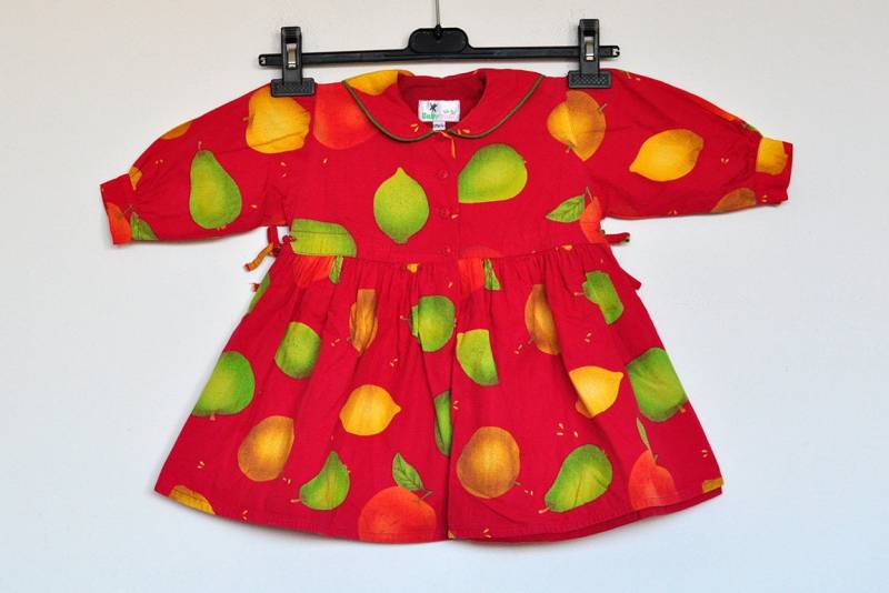 Vintage Obst-Druck-Kleinkind-Kleid Mit Peter-Pan-Kragen-Kleine Mädchen-Sommer-Spiel-Kleid Vintage Obst-Druck-Kleinkind-Kleid Mit Peter-Pan-Kragen-Kleine Mädchen-Sommer-Spiel-Kleid von BoBoVintage