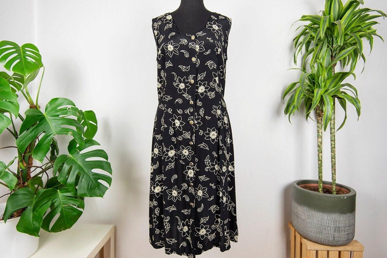 Vintage Schwarz Und Weiß Floral Ärmellose Knopfleiste Haus Kleid von BoBoVintage