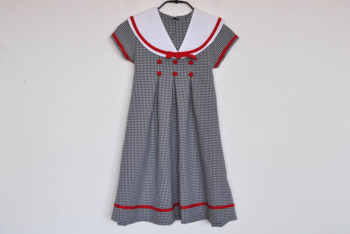 Vintage Schwarz Weiß Gingham Babydoll Kleidchen Vintage Schwarz Weiß Gingham Babydoll Kleidchen von BoBoVintage