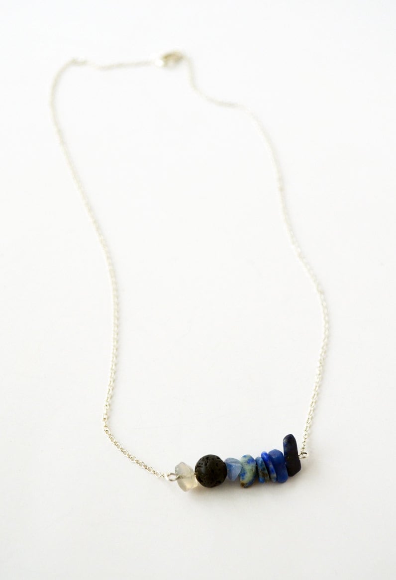 Blaue Ombre Halskette Edelstein Sterling Silber Womens September Birthstone Lapis Aquamarin Aventurin Lava Quarz Boho Chic Blaue Ombre Halskette Edelstein Sterling Silber Womens September Birthstone Lapis Aquamarin Aventurin Lava Quarz Boho Chic von BoCadeJewelry