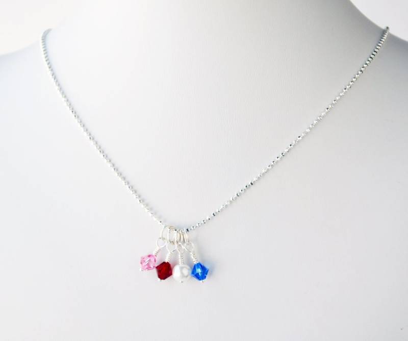 Geburtsstein Halskette Benutzerdefinierte Mütter Zierliche Einfache Zarten Schmuck Swarovski Kristall Silber Granat Saphir Smaragd Rubin Großmutter Geburtsstein Halskette Benutzerdefinierte Mütter Zierliche Einfache Zarten Schmuck Swarovski Kristall Silber Granat Saphir Smaragd Rubin Großmutter von BoCadeJewelry