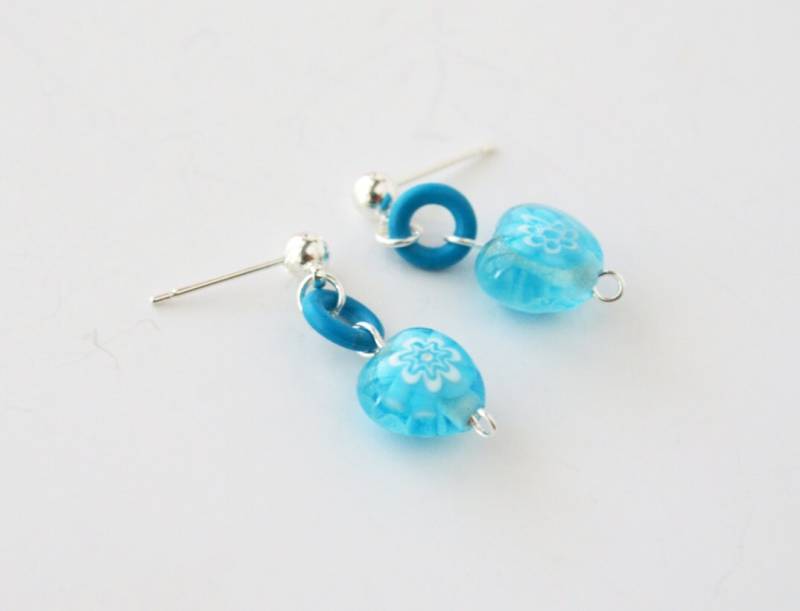 Little Girls Earrings Light Blue Glass Heart Teen Womens Silver Stud Hipster Preppy Dangles von BoCadeJewelry