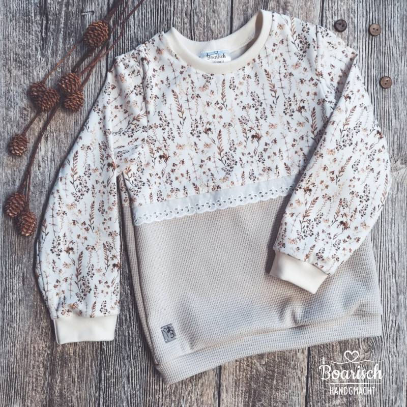 Pullover "Trockenblumen Mit Rüsche" Babys Und Kleinkinder von Boarischhandgmacht
