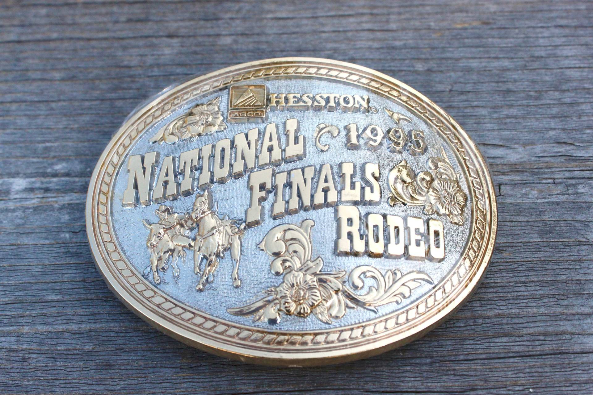 Agco/Hesston 1995 Nfr Gold & Silber Gürtelschnalle Nie Getragen von BobYBuckles