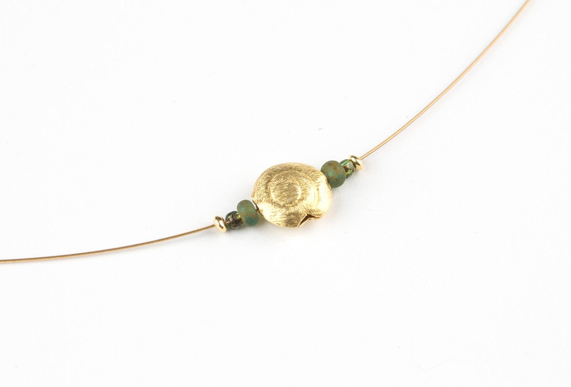 Collier Mit Spirale, Grün Goldene Halskette von BobineStudio