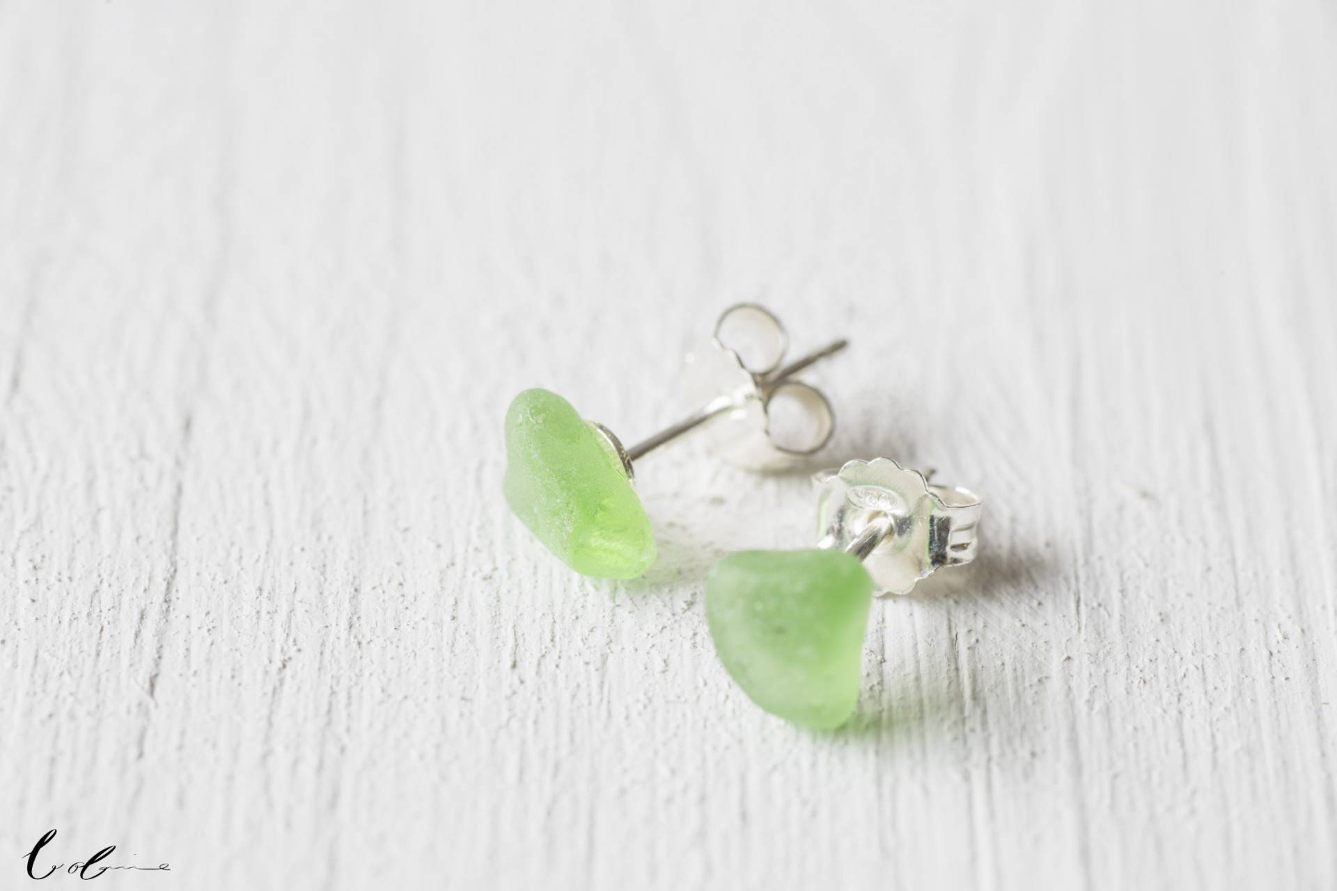 Grüne Seeglas Ohrstecker, 925 Sterling Silber von BobineStudio
