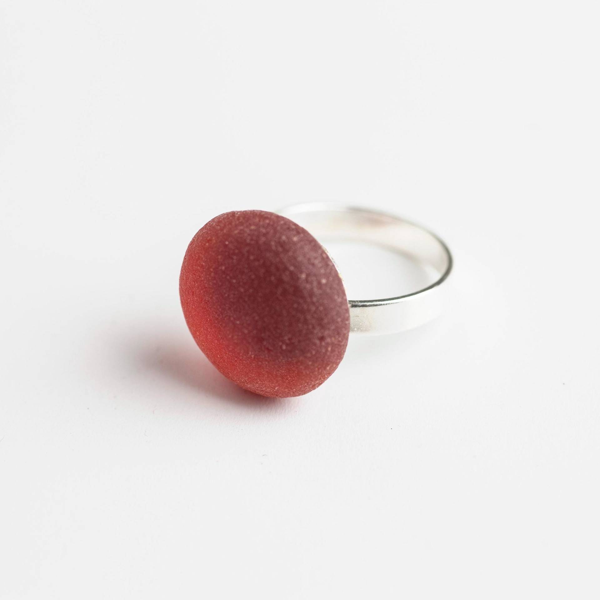 Roter Seeglasring, 925 Silber von BobineStudio
