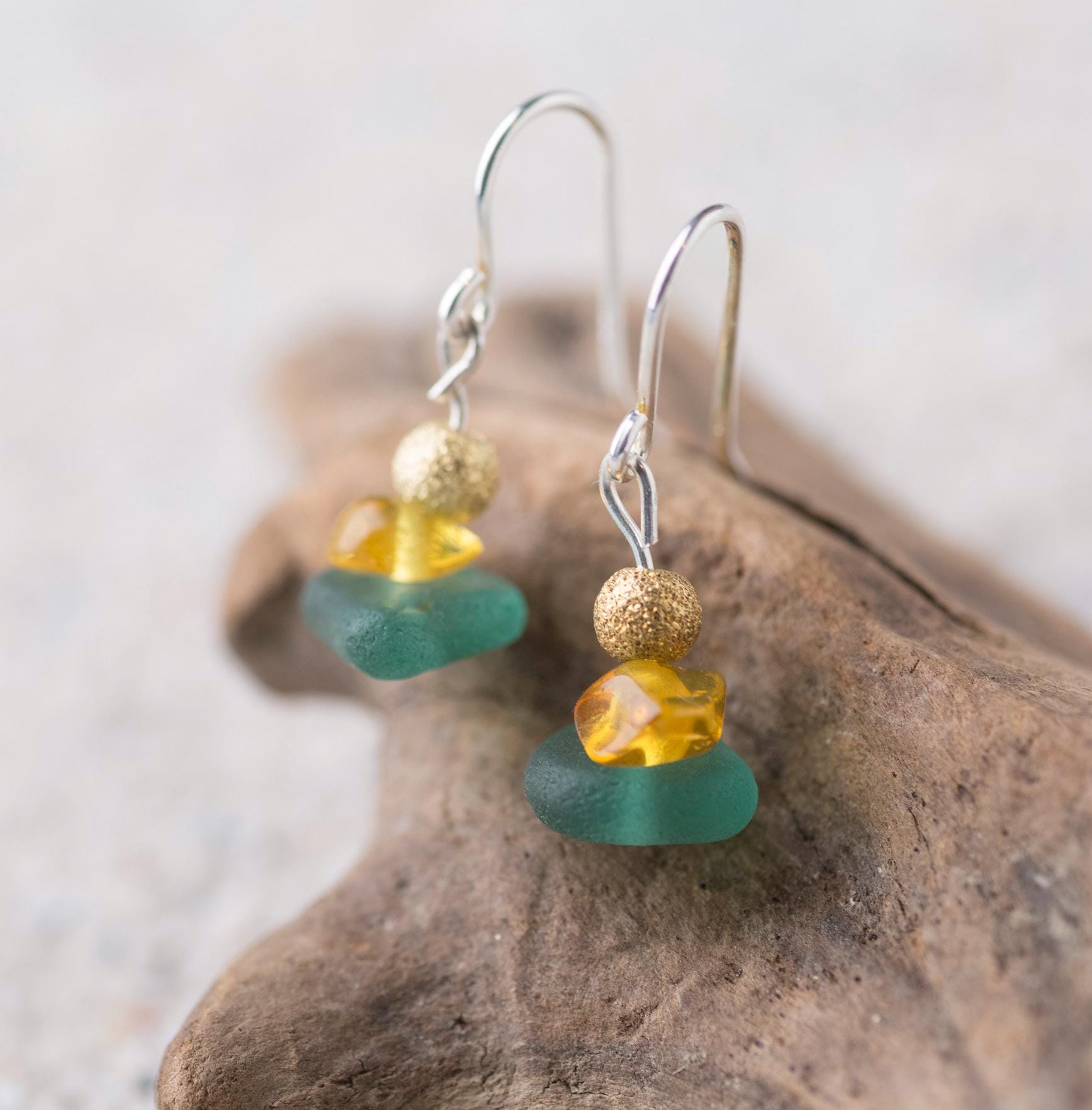 Türkise Seeglas Ohrhänger Mit Bernstein, 925 Silber von BobineStudio