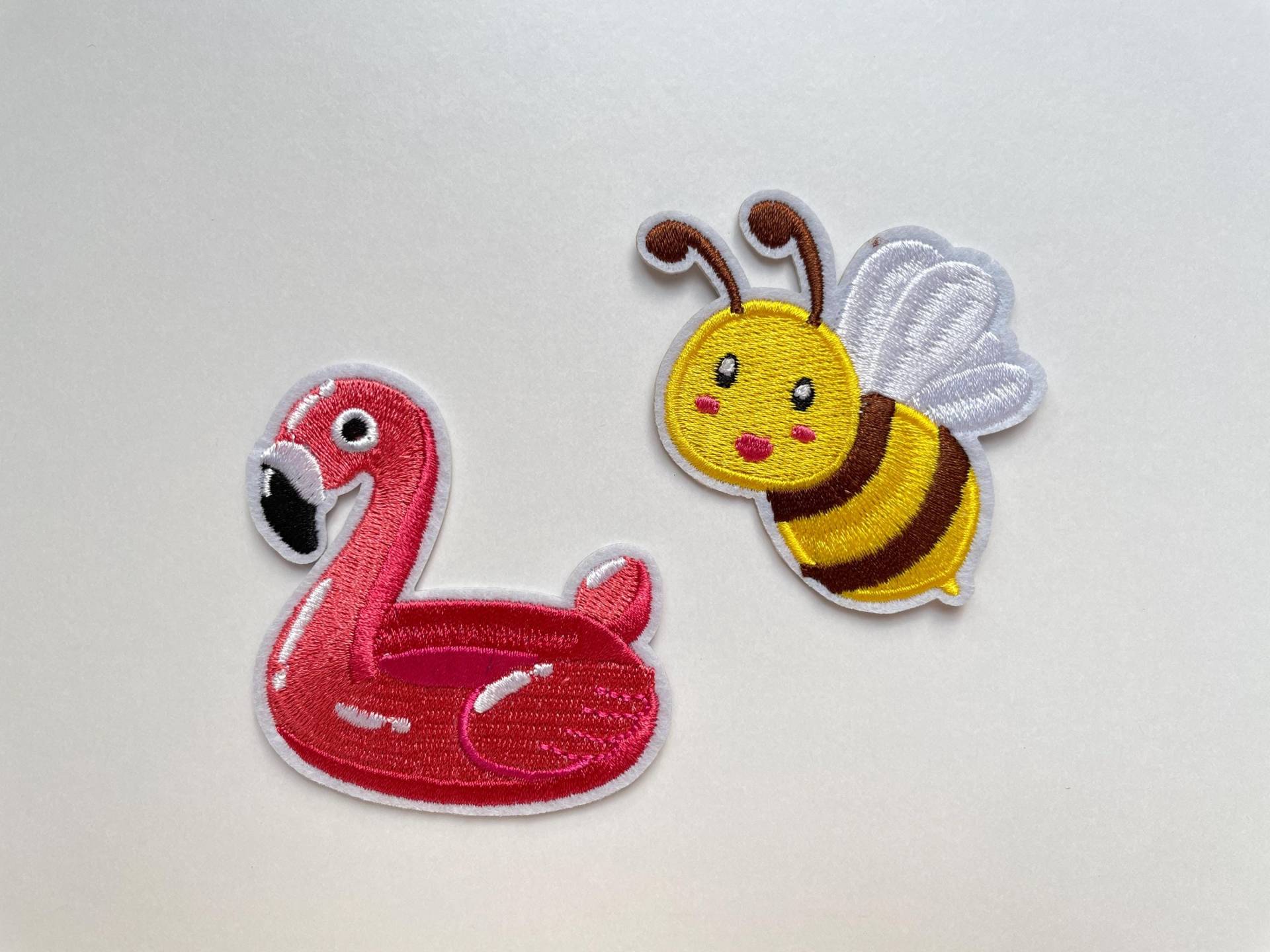 Kawaii Aufnäher Flamingo & Biene Pink Gelb Cartoon Patch Y2K Für Kleidung Rucksack Tasche Diy Funkelnd Iron-On Bügelbar von BoboMint