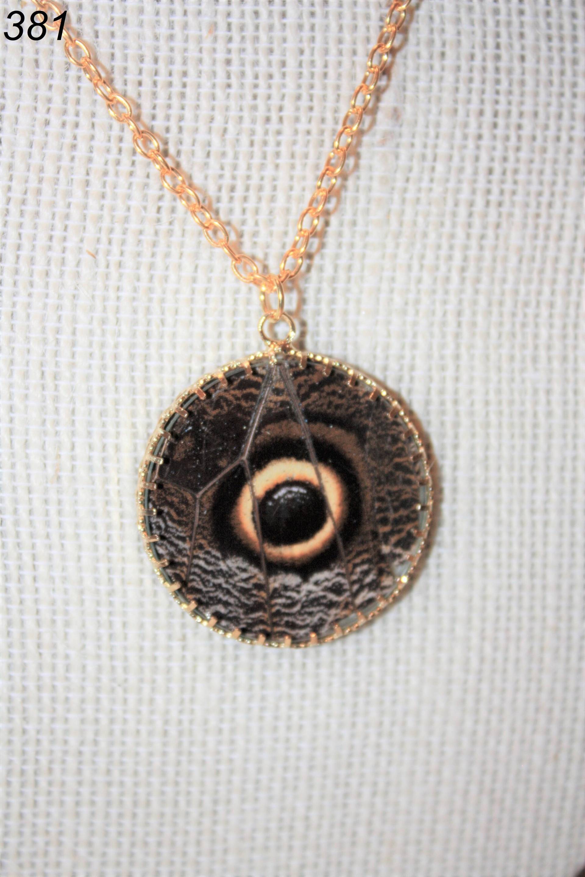 Riesige Eule Motten Halskette Größe Xl von BobolinkBaubles