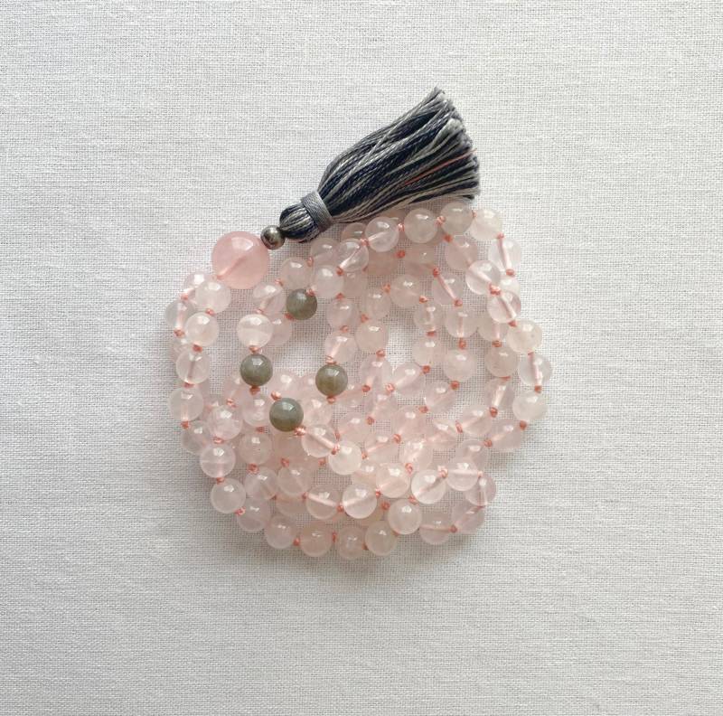 108 Mala Perlen Rosenquarz & Labradorit/Gebetskette Geknotet Guru Perle Herz Chakra Quaste Yoga Kette Meditation von BodhiSoulJewelry