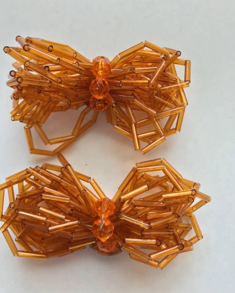 Vintage Apricot Farbe Lucite Perlen Schleife Schuhclips West Germany Vintage Apricot Farbe Lucite Perlen Schleife Schuhclips West Germany von BodhisJunque