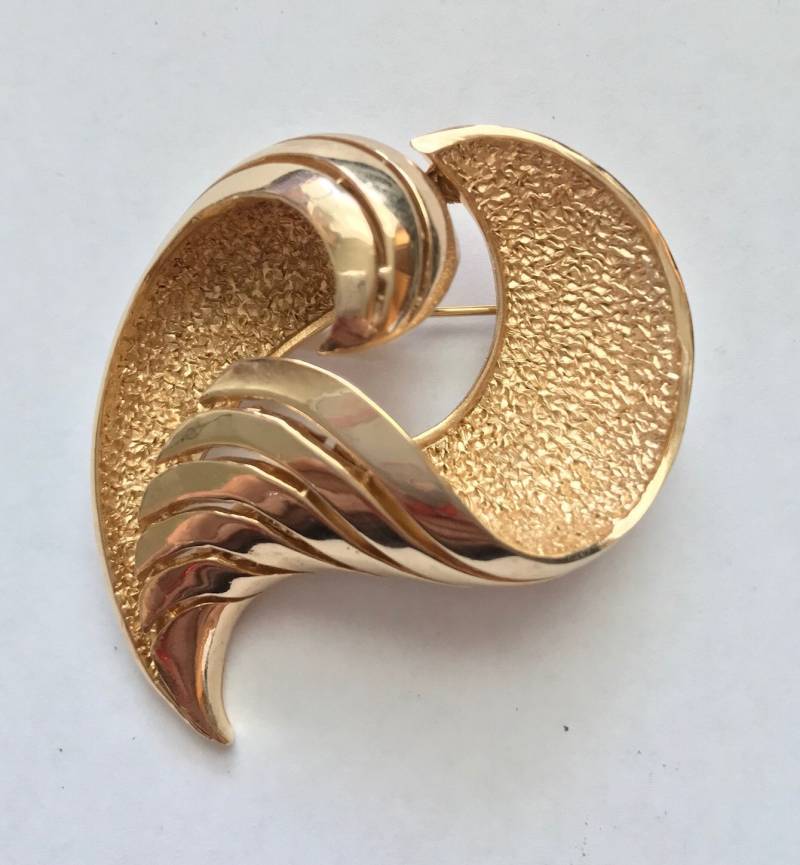 Vintage Glatt Und Strukturierte Swirl Pin Trfari Vintage Glatt Und Strukturierte Swirl Pin Trfari von BodhisJunque