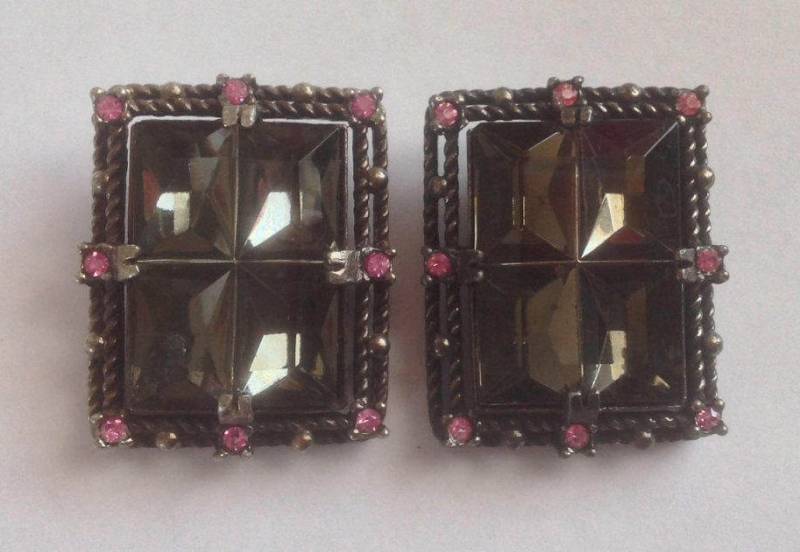 Vintage Smoky Topaz Farbe Und Rosa Strass Ohrclips Sarah Coventry Midnight Majic Vintage Smoky Topaz Farbe Und Rosa Strass Ohrclips Sarah Coventry Midnight Majic von BodhisJunque