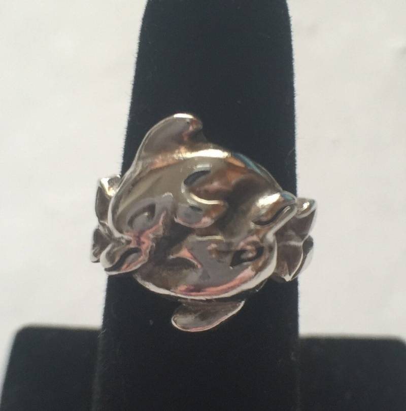 Vintage Sterling Silber 925 Interlocking Delfin Ring Größe 6, 5 Vintage Sterling Silber 925 Interlocking Delfin Ring Größe 6, 5 von BodhisJunque