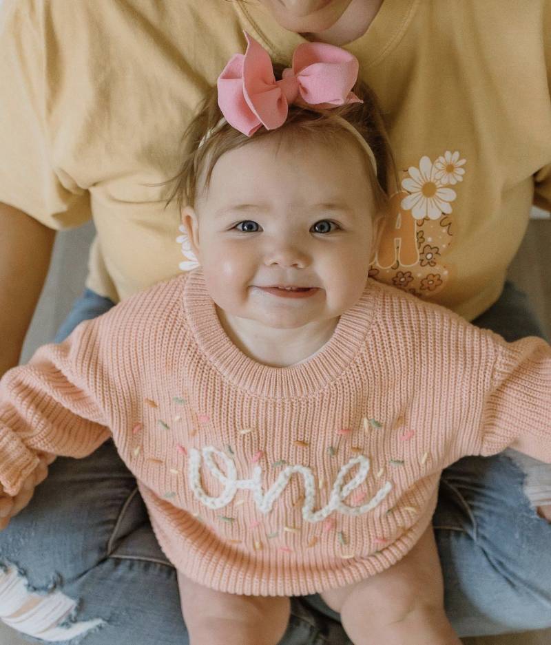 Hand Bestickt One Sweater Erster Geburtstag Pullover Bestickter von BodokeKidsBoutique