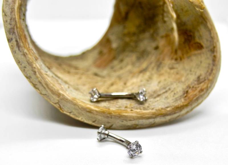 16G Klarer Cz Kristall Doppelende Intern Gebogener Barbellring, Daith, Tragus, Vertikale Lippe, Augenbraue 8 Mm 16G Klarer Cz Kristall Doppelende Intern Gebogener Barbellring, Daith, Tragus, Vertikale Lippe, Augenbraue 8 Mm von BodyClickers