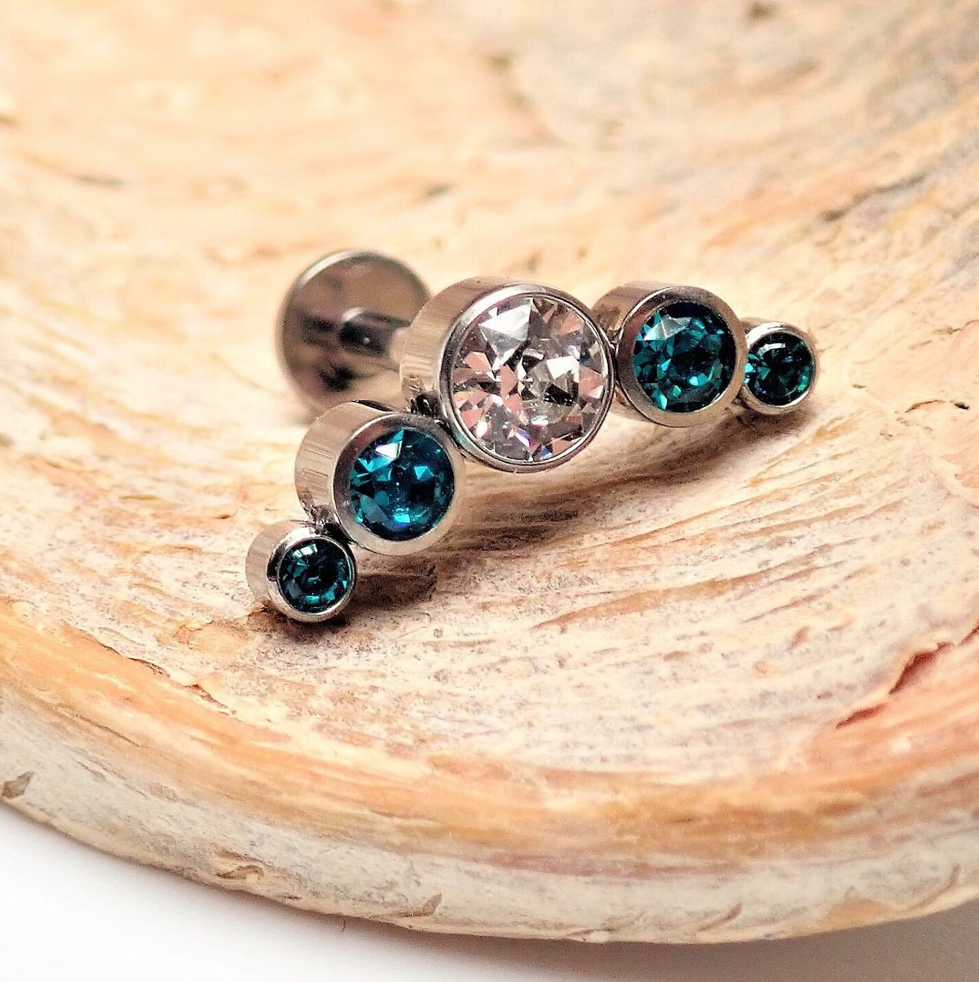 Blau & Klar Cz Cluster Implantan Titan Flatback Piercing 18G, 16G, 14G von BodyClickers