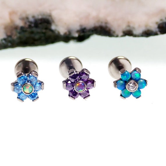 Opal & Cz Blumenimitat Titan Flatback Piercing 18G, 16G, 14G von BodyClickers