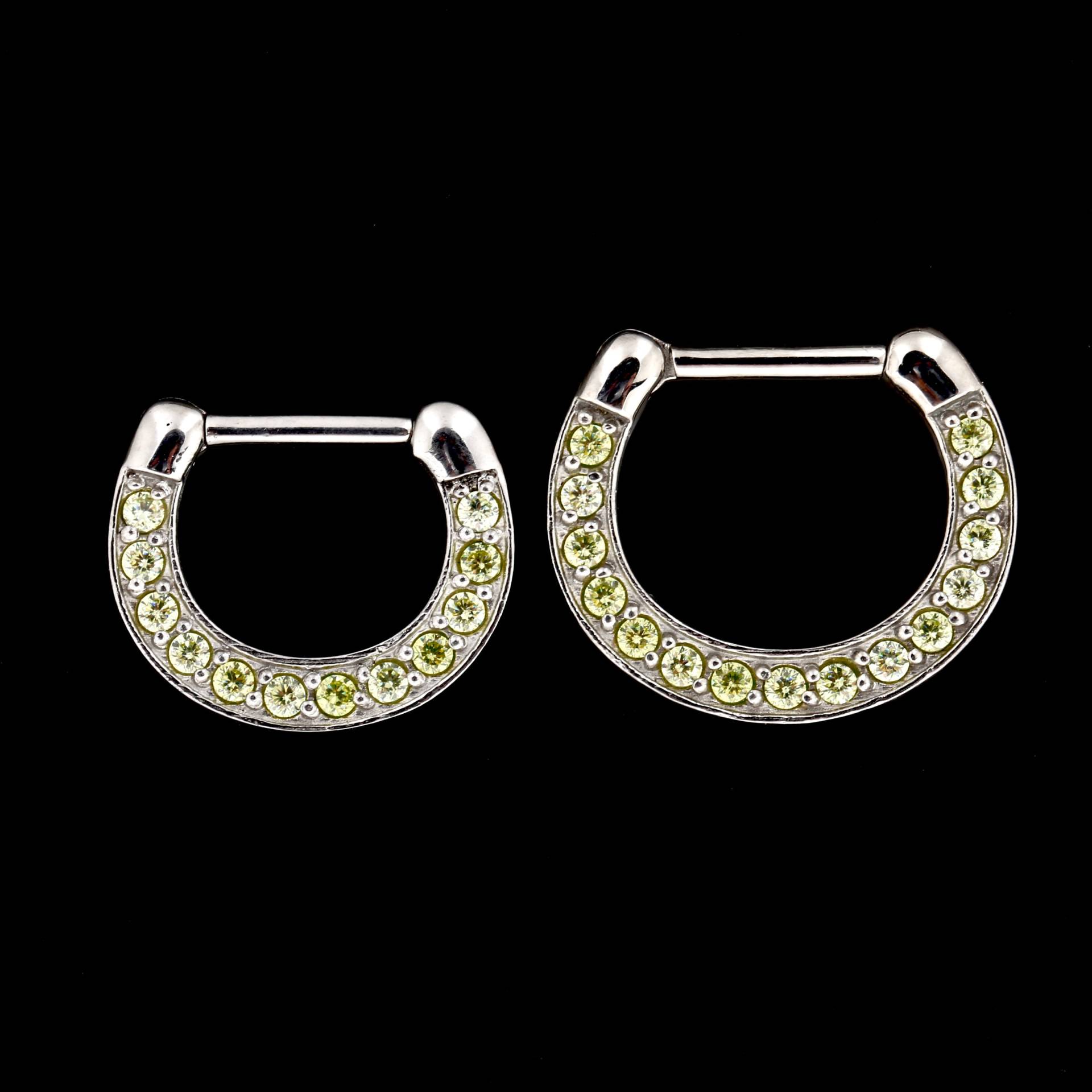 Chirurgenstahl Septum Clicker, Laurel Grün Swarovski Cz, Daith Ring 16G von BodyJewelsCreations